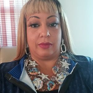 Meet your Posher, Gina